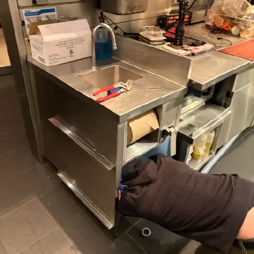 24/7 emergency restaurant plumbing response minimizing downtime during service hours – Professional Plumbing Group GTA