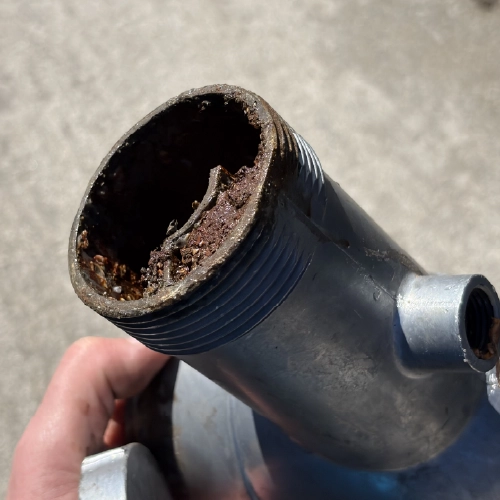 Property manager handling a commercial plumbing emergency affecting tenants and operations in the GTA – Professional Plumbing Group